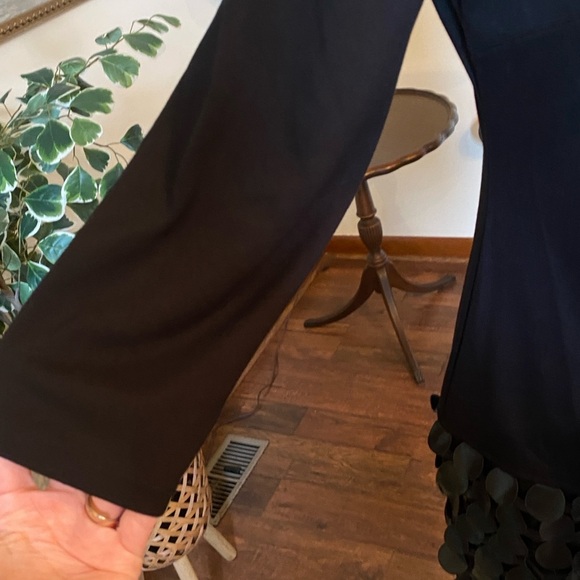 Muse • Black Square Neck 3/4 Sleeve Dress w/ Circle Appliqué Skirt • Size 10 NWT - Picture 4 of 9